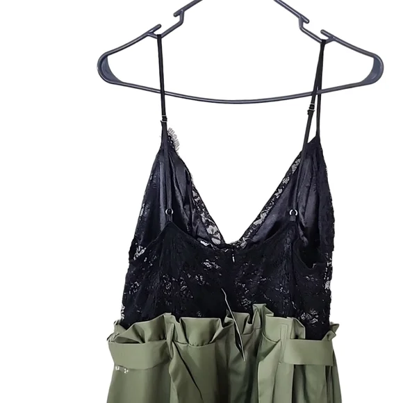 FASHION Nova Lace cargo Jumpsuit. Size 1x - Picture 2 of 8